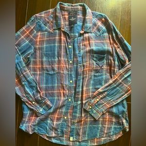 American Eagle Boyfriend Button-up Plaid Shirt